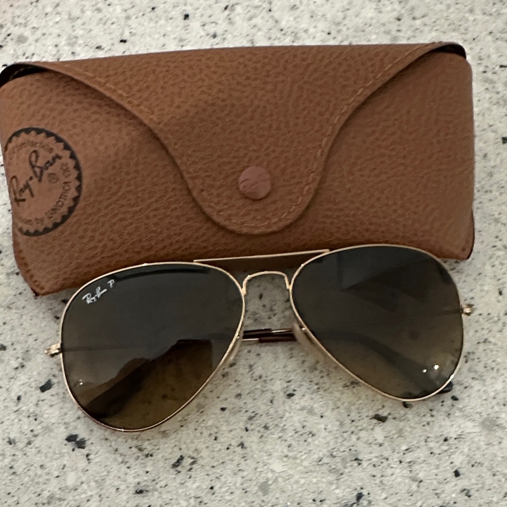Ray-Ban Gold Frame Aviator Sunglasses